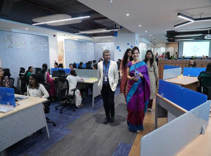 PrimeSoft office floor with modern workspace design